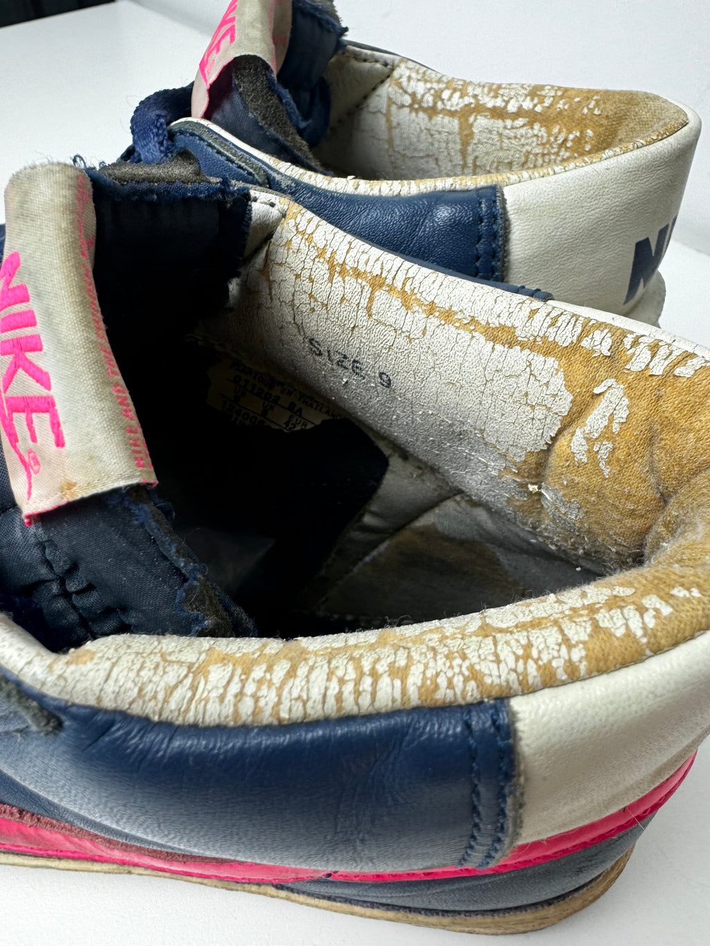 Nike BLAZER MID x STUSSY MIDNIGHT NAVY / TURBO PINK 2002