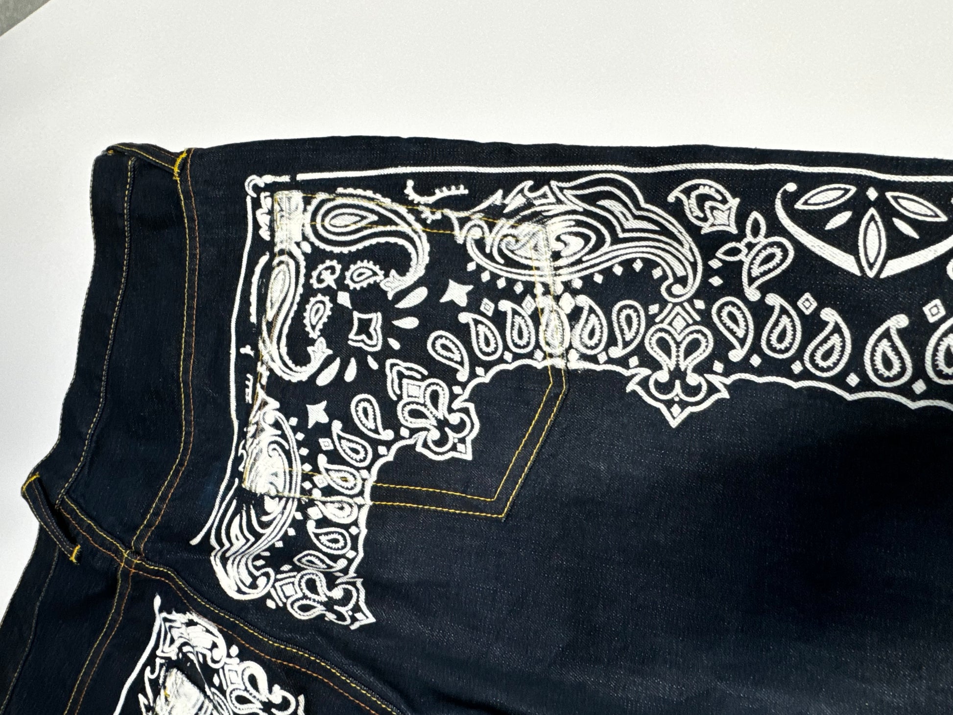 Prohibit White Bandana M Denim Jean