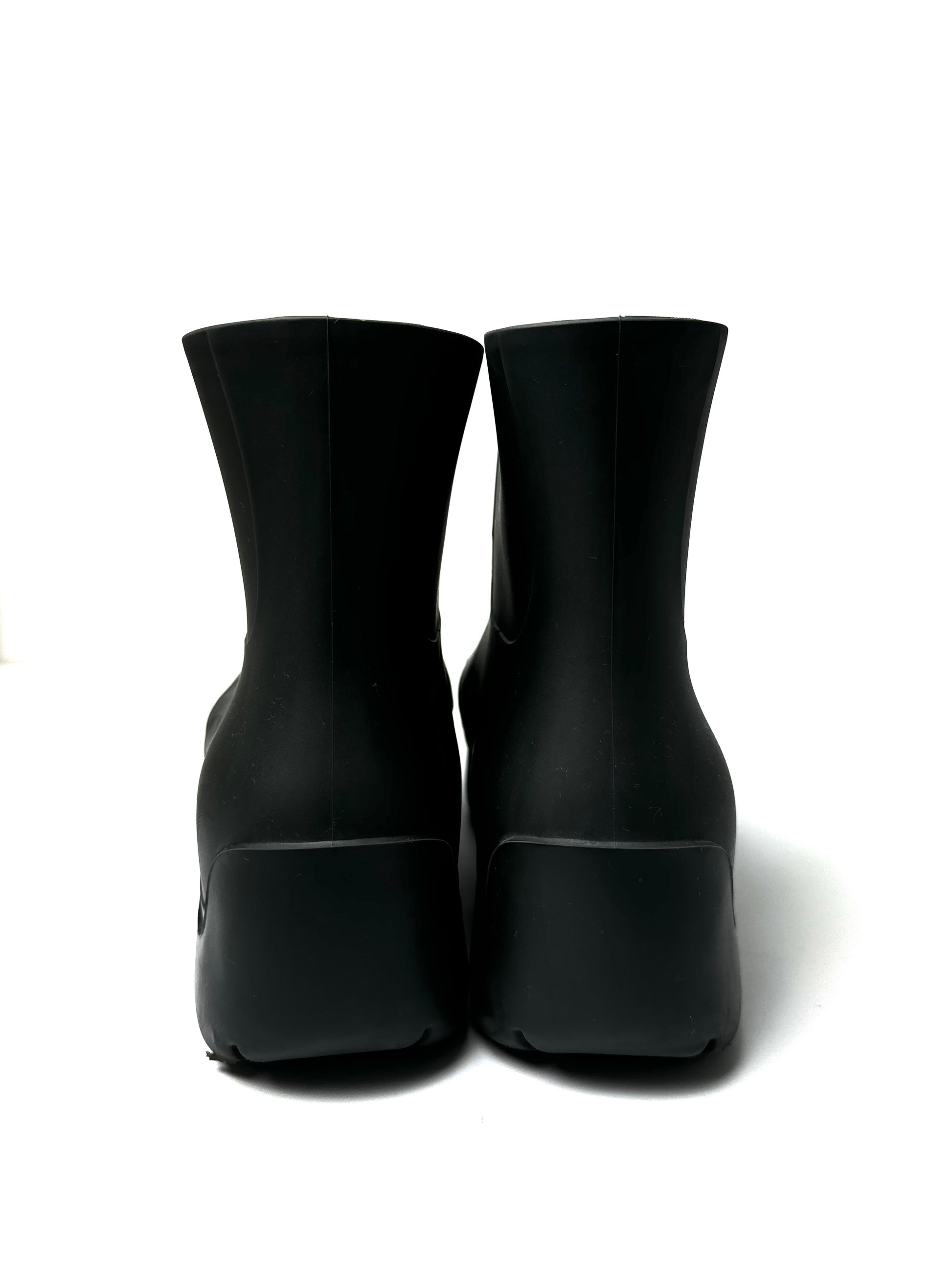 Bottega Veneta Paddle Black Boot
