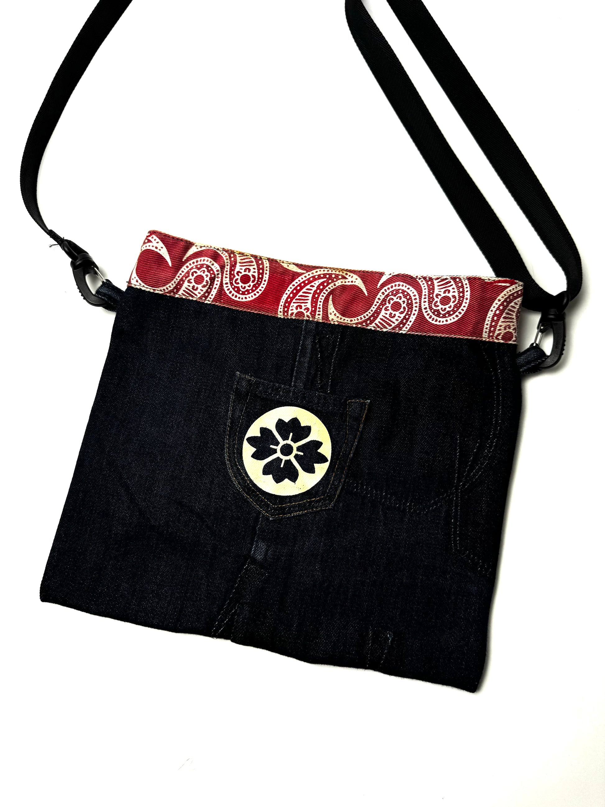Evisu Remake Multi pocket Cross Bag