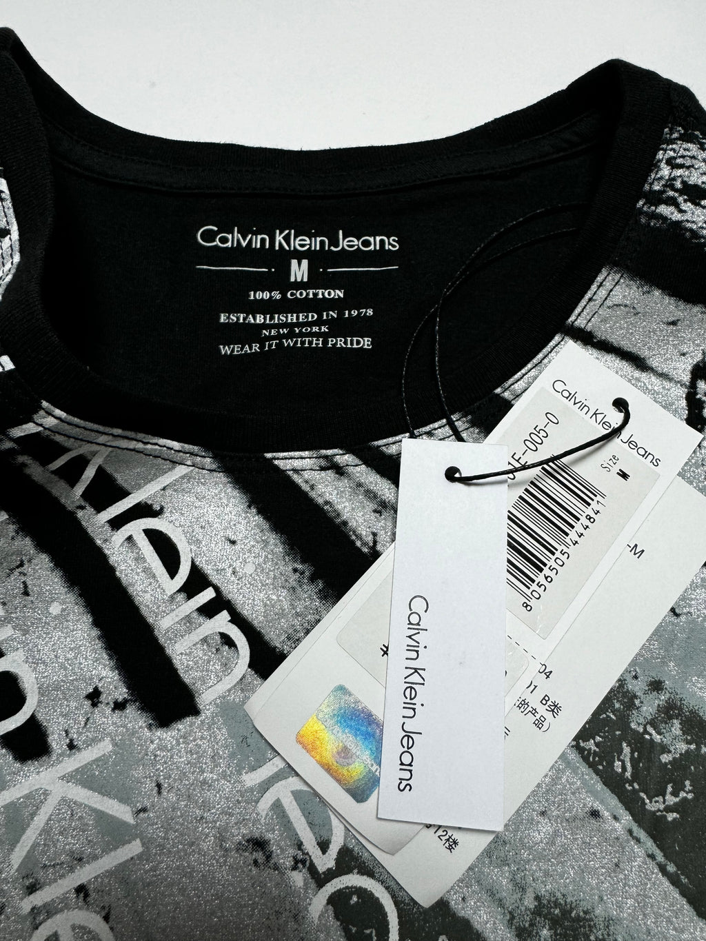 Calvin Klein Jeans Graphic Black Tee
