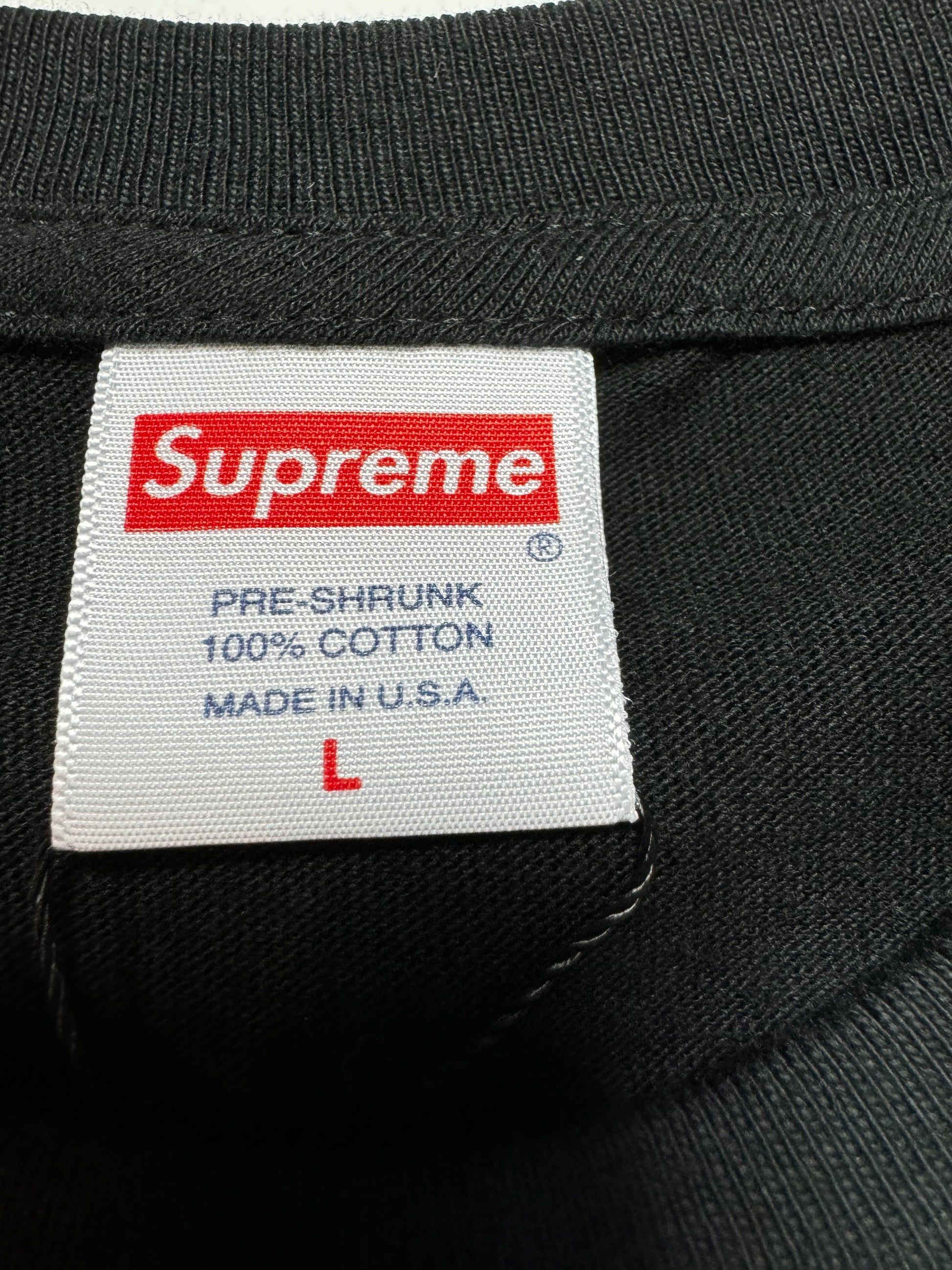Supreme  ROYAANISOATSI Black Tee