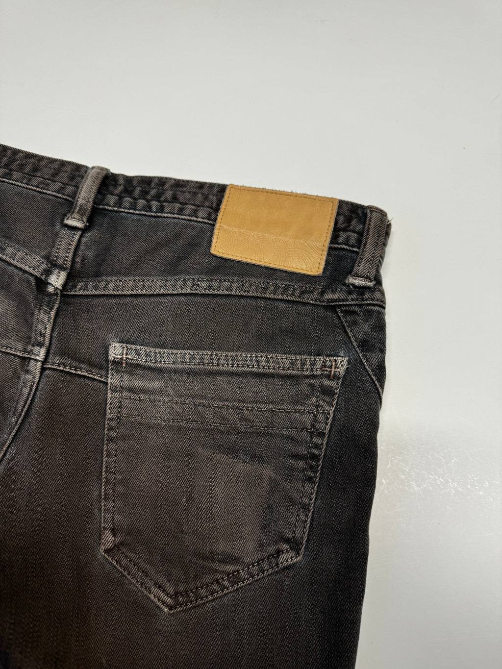 NUMBER (N)INE Distress Slim Jean