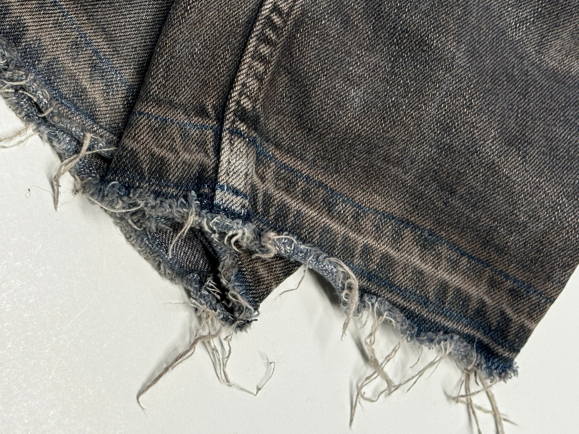 NUMBER (N)INE Distress Slim Jean