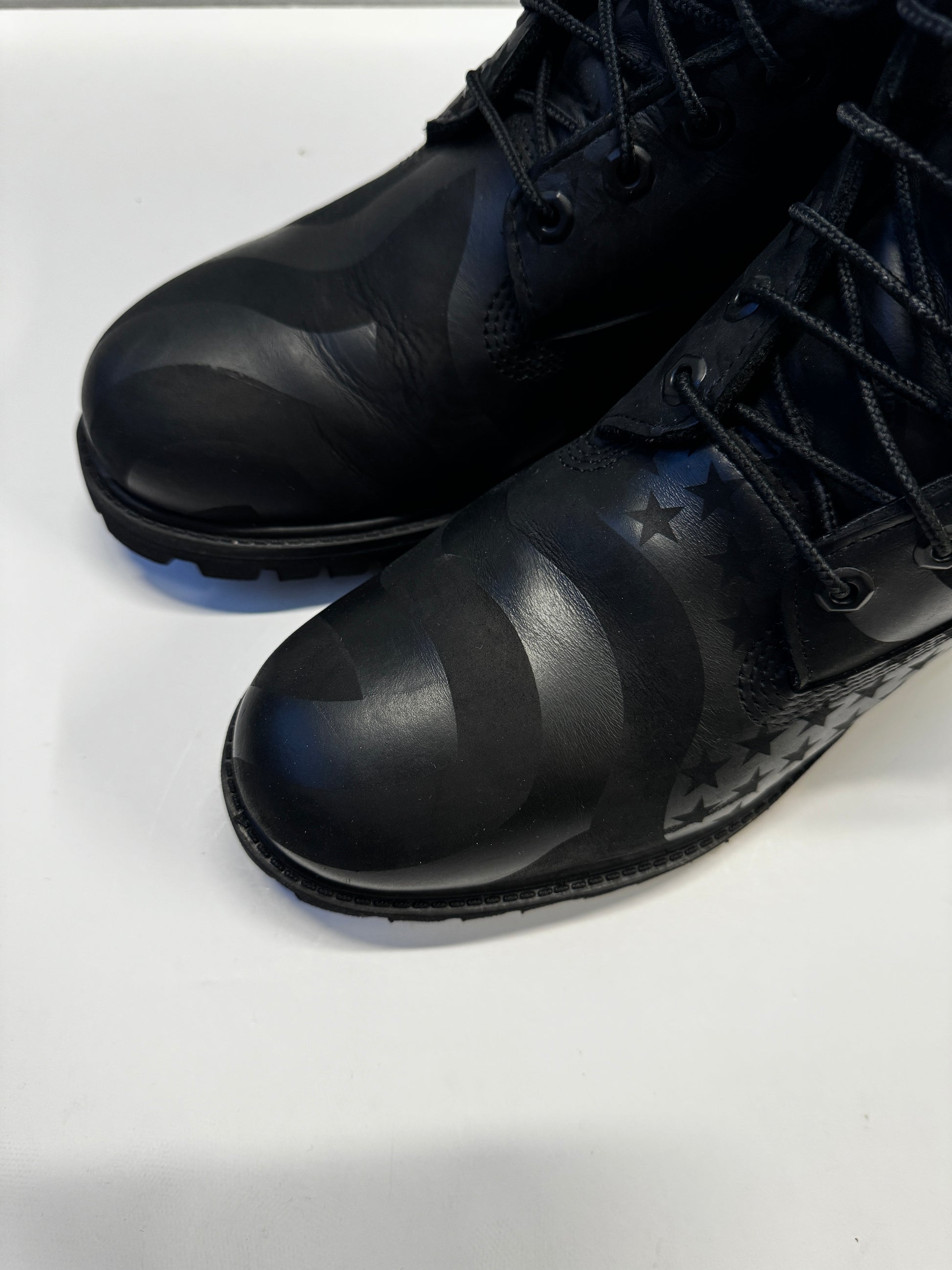 Timberland x Supreme USA Flag Boots