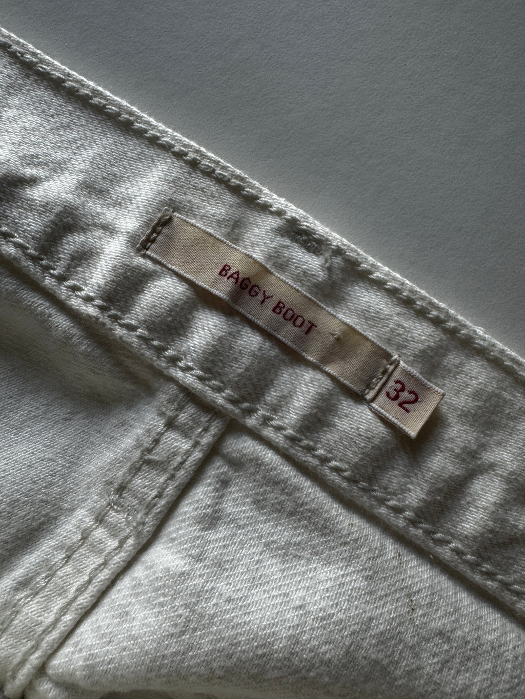 Levis White Baggy Jean
