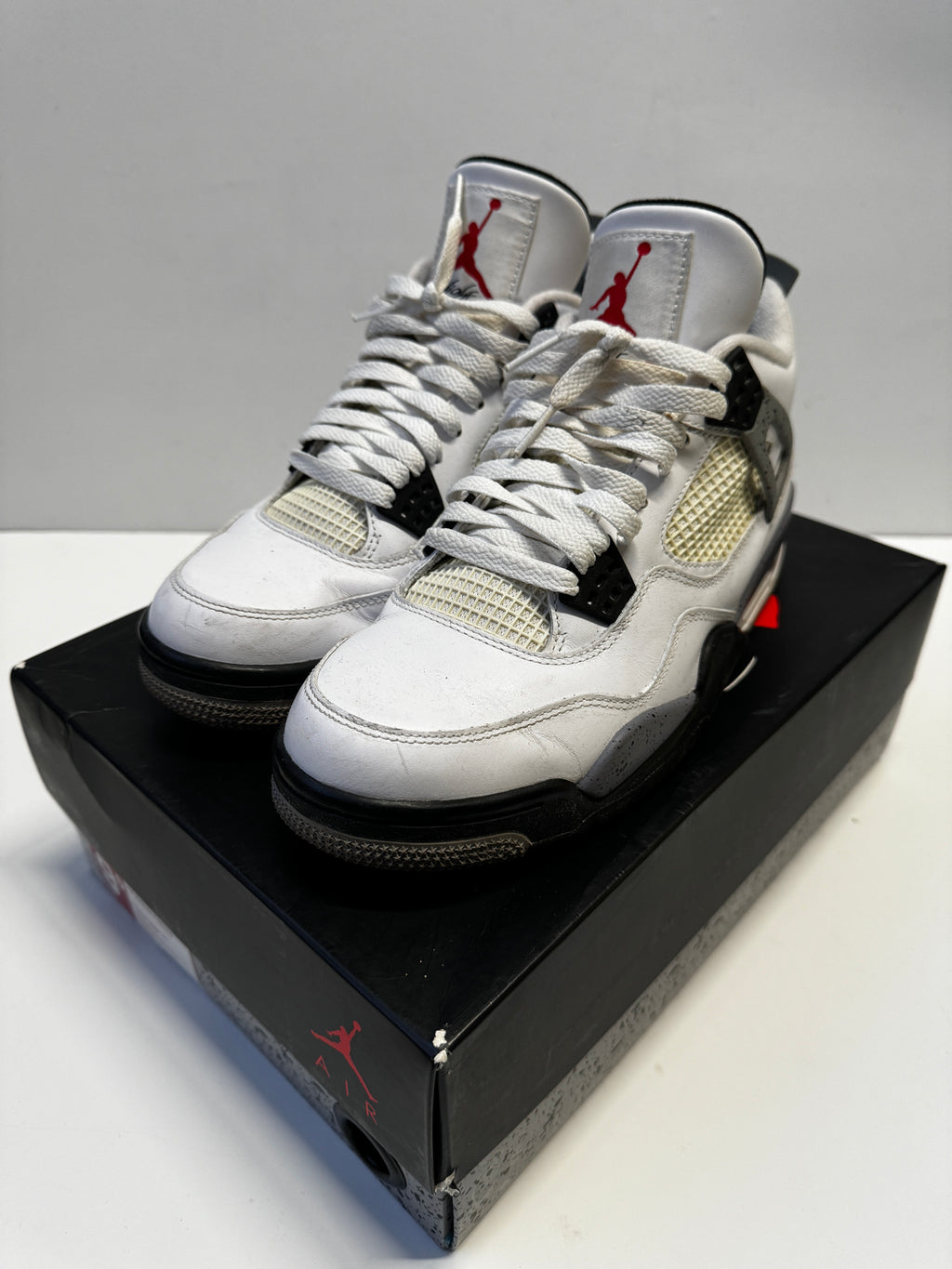 Air Jordan 4 Retro Grey Cement