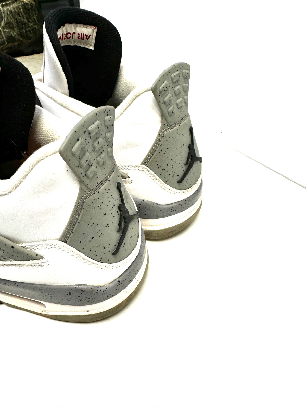 Air Jordan 4 Retro Grey Cement