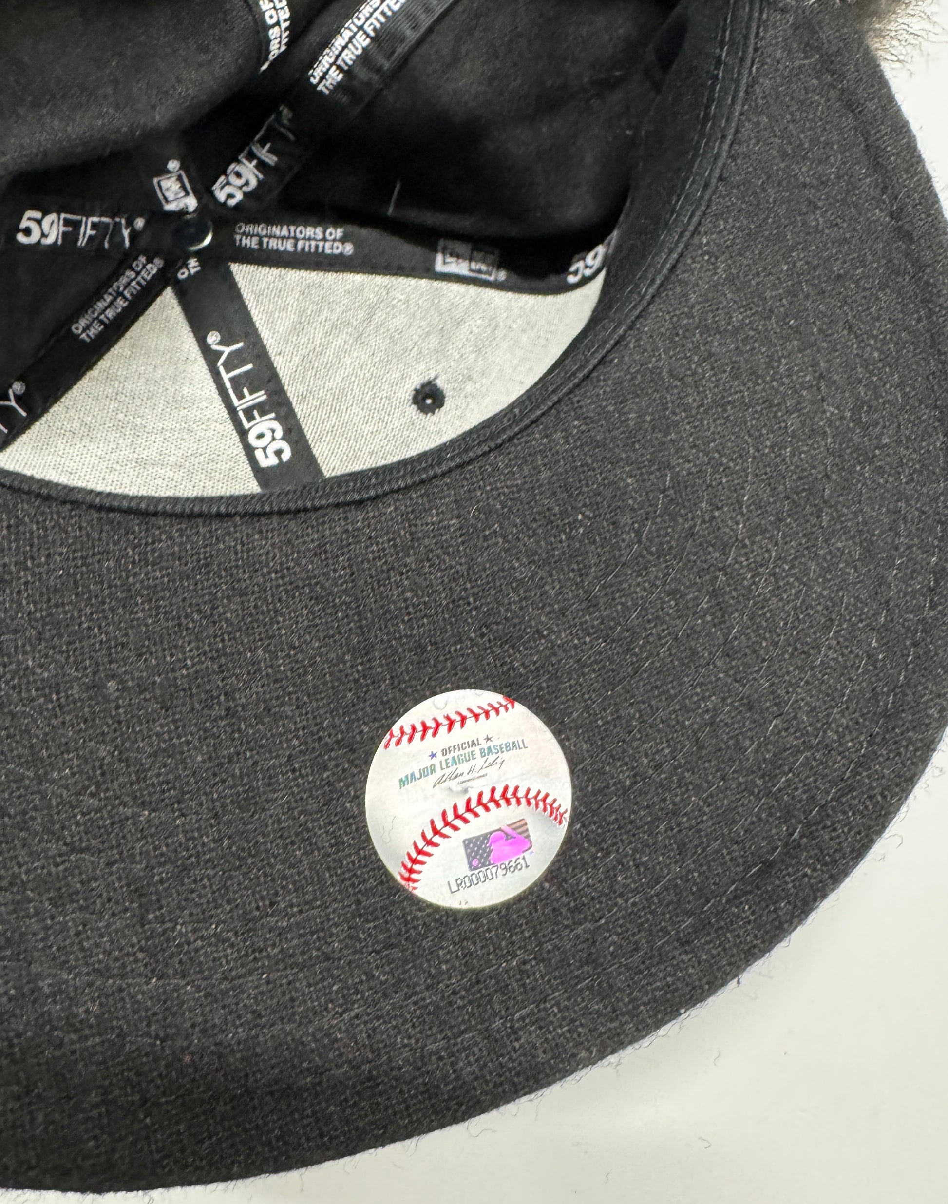 New Era x 59 Fifty NY Yankee EarFur Hat