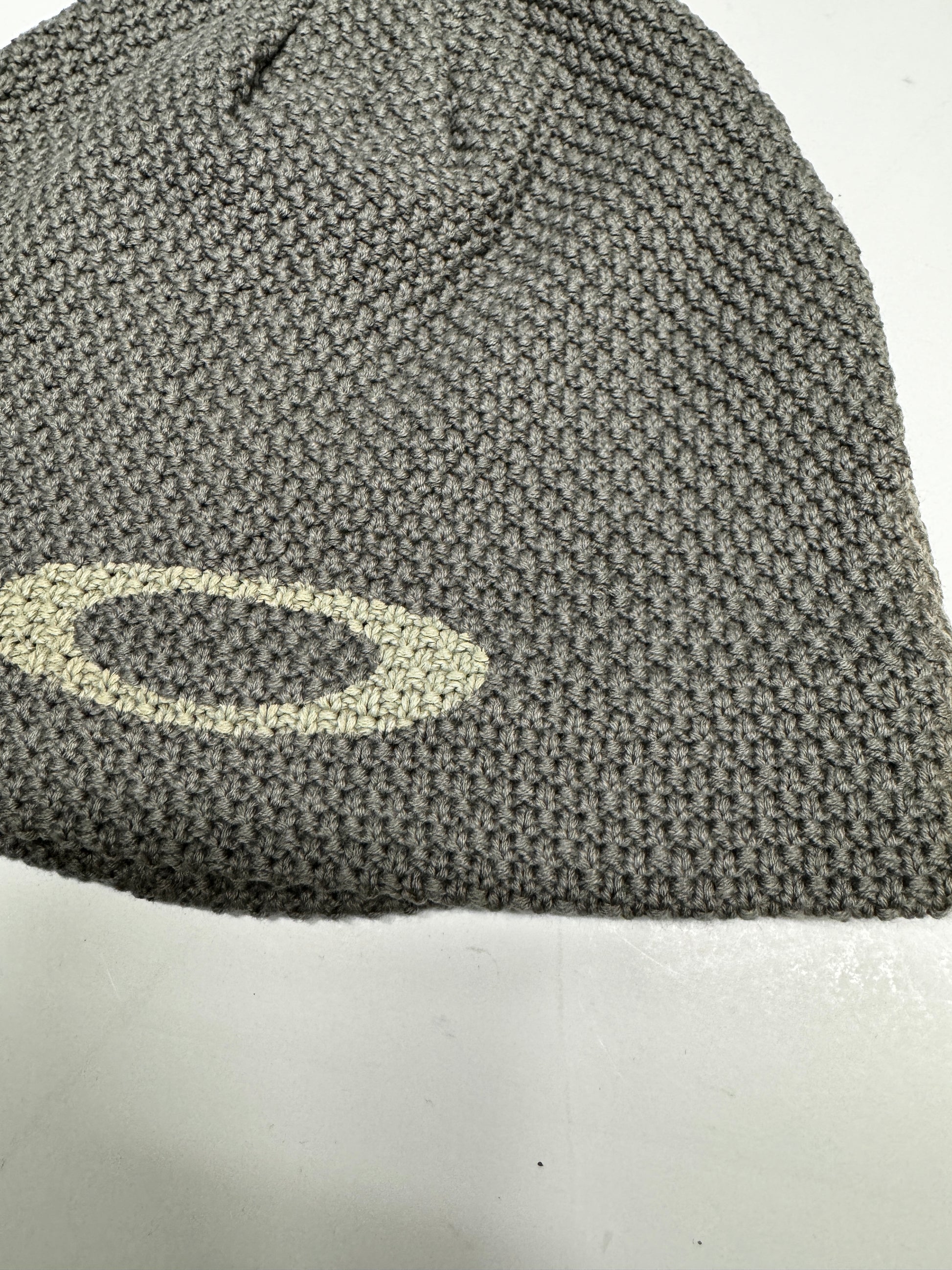 Oakley 00s Waffle Grey Skull Beanie