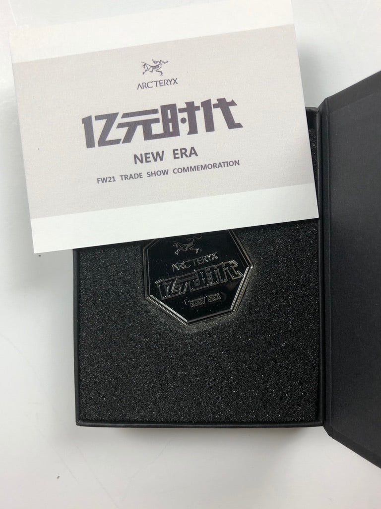 Arc'teryx  New Era Metal Tag